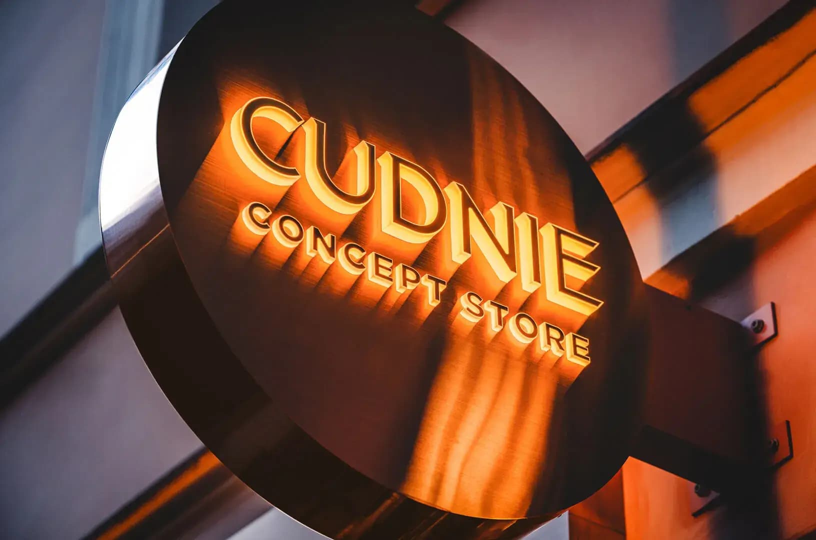 إشارة ذات وجهين، إضاءة خلفية LED