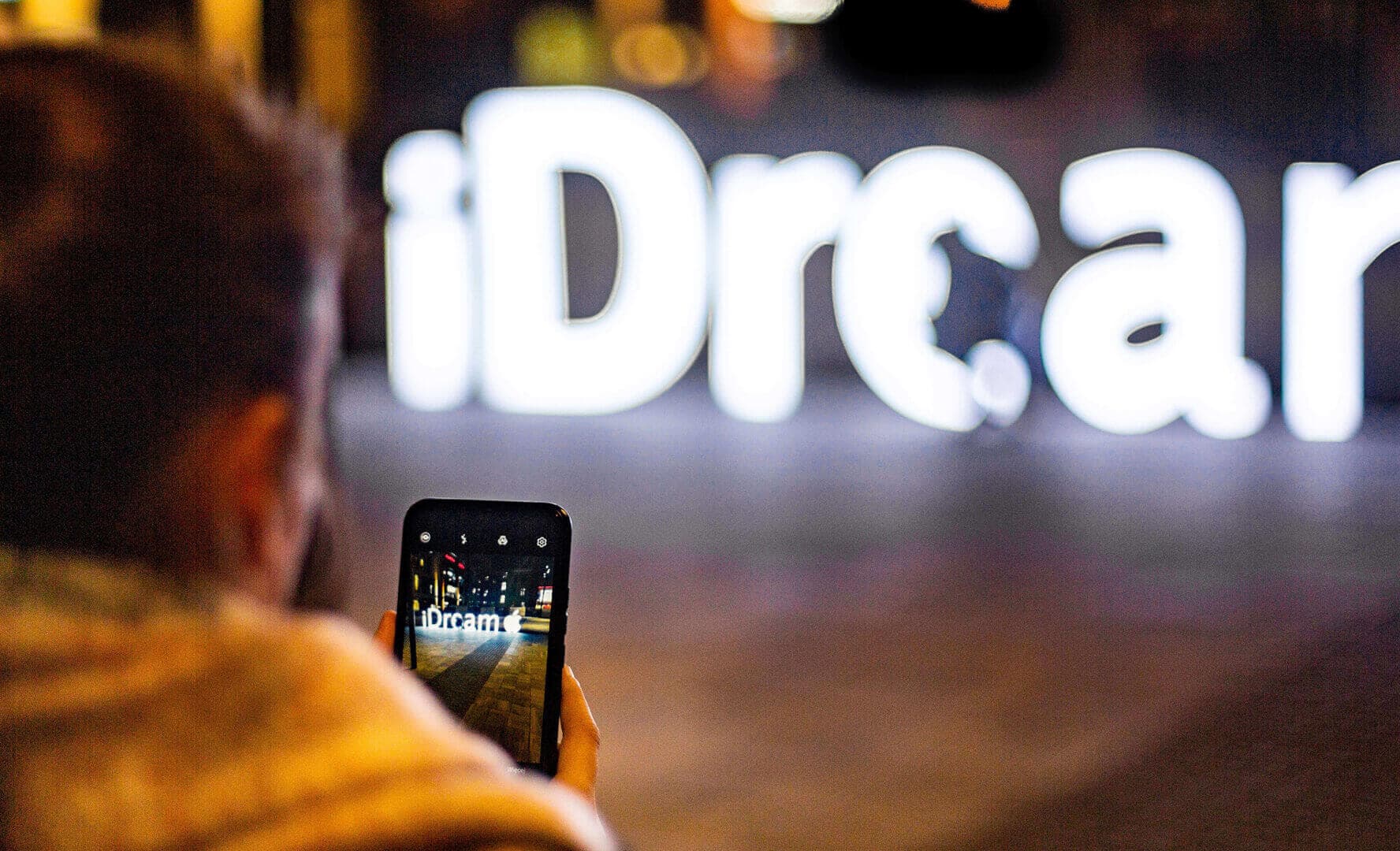 Litery wielkoformatowe – nowoczesna reklama dla Twojej firmy Litery wielkoformatowe – nowoczesna reklama dla Twojej firmy